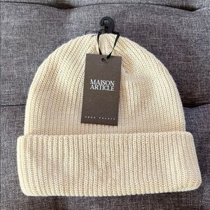 New with tags Maison Article Cream Knit Beanie